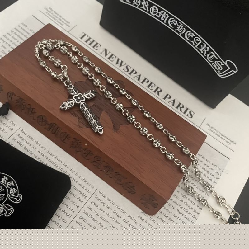 Ch**me He**ts necklaces